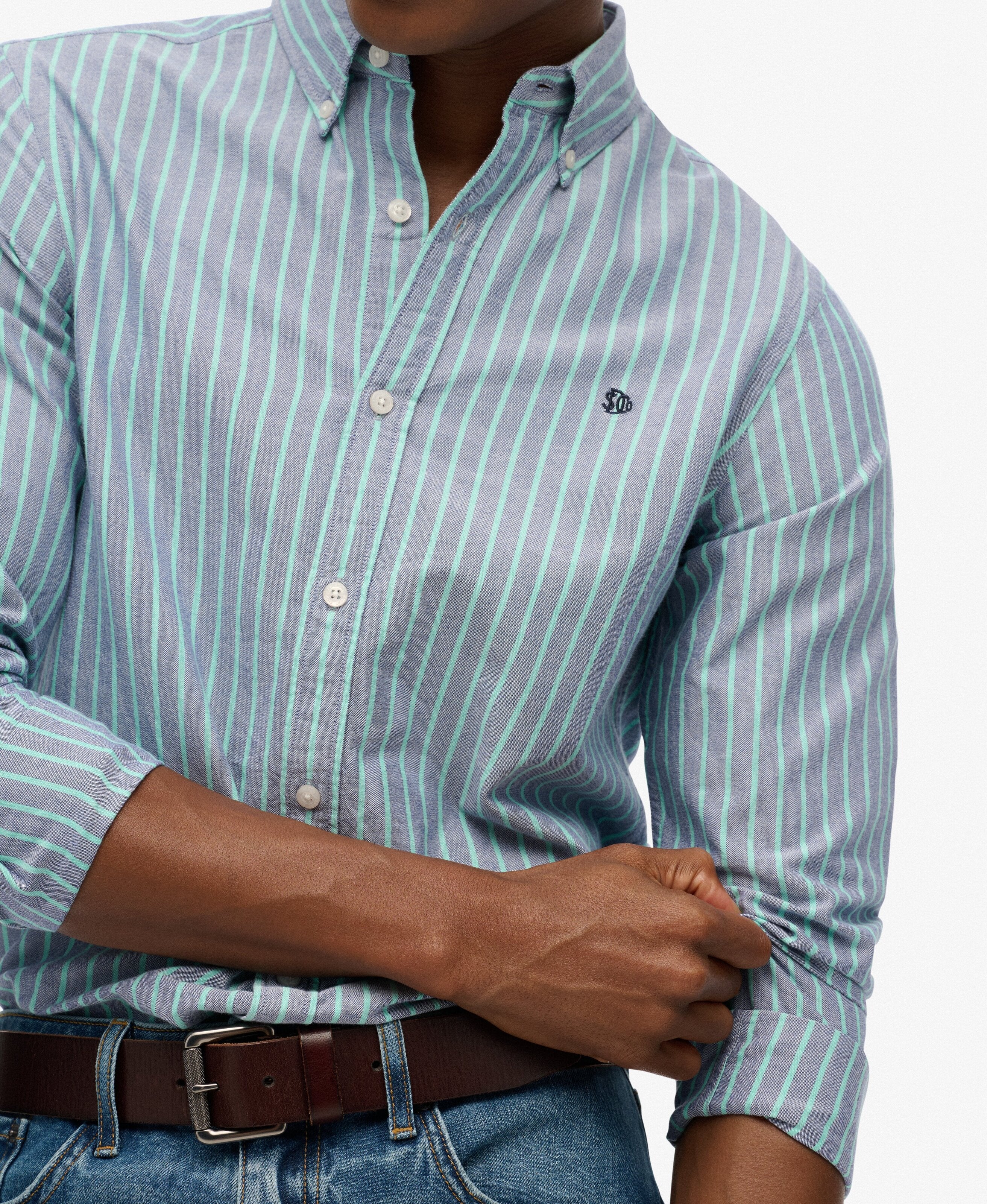 قميص أكسفورد كلاسيكي بأكمام طويلة