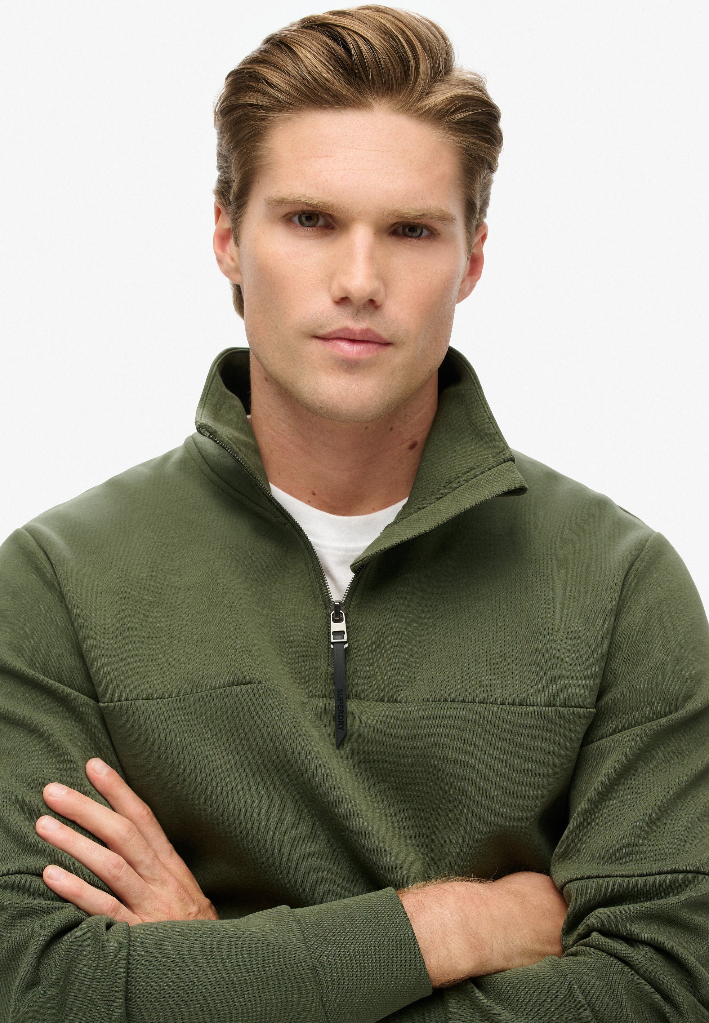 سويت شيرت تقني فضفاض بنصف سحاب