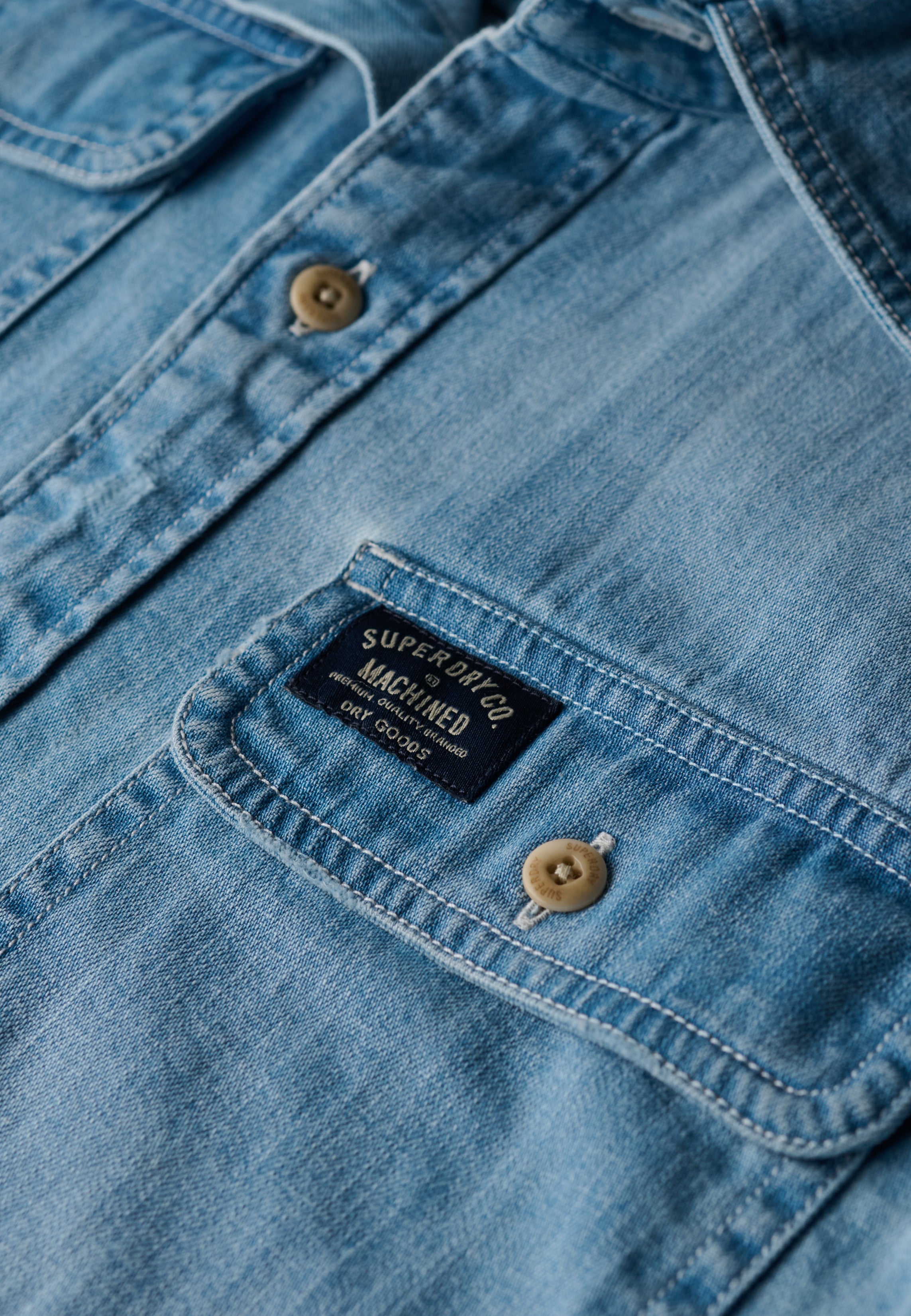 قميص عمل مطرز