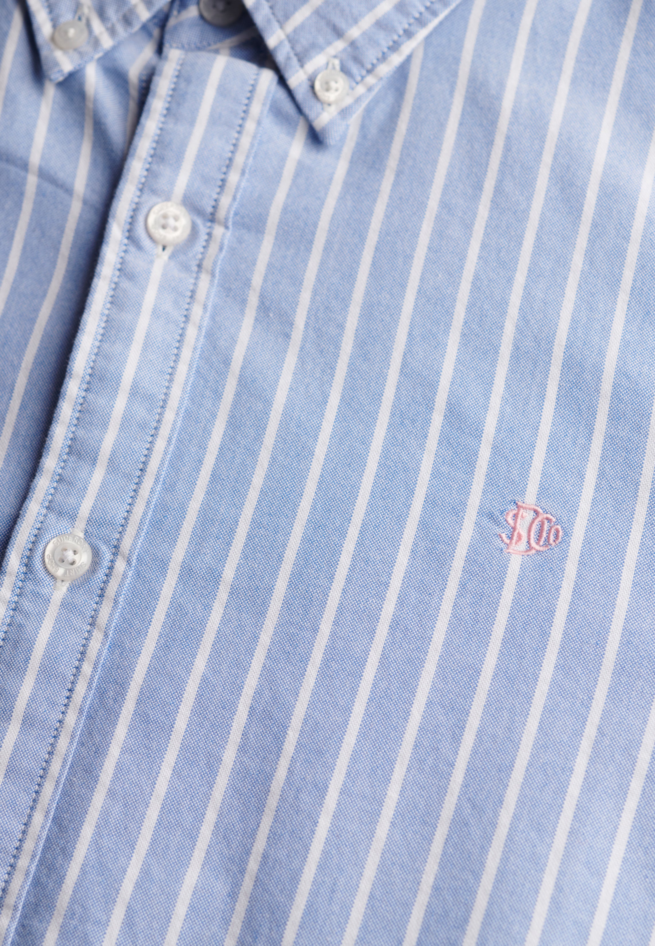 قميص أكسفورد كلاسيكي بأكمام طويلة